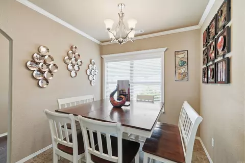 Dining - 1107 Crossing Loop, Bryant, AR 72022 photo 2 of 2