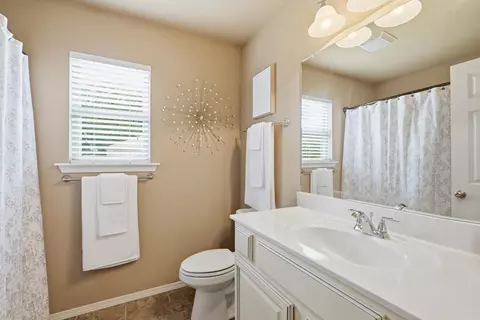 Bath - 1107 Crossing Loop, Bryant, AR 72022 photo 1 of 1