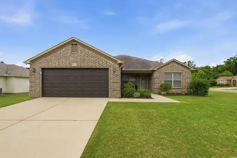 1107 Crossing Loop, Bryant, AR 72022