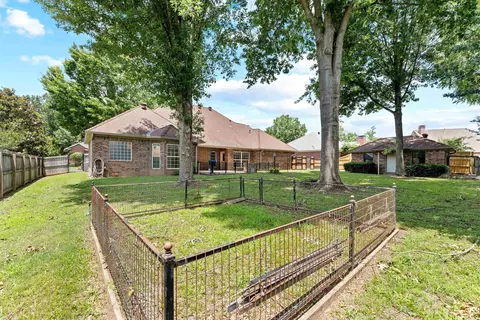 Exterior - 603 Providence Dr, Bryant, AR 72022 photo 9 of 11