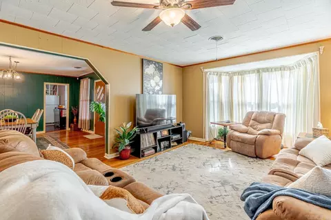 Living - 203 W Third St, Weiner, AR 72479 photo 1 of 4