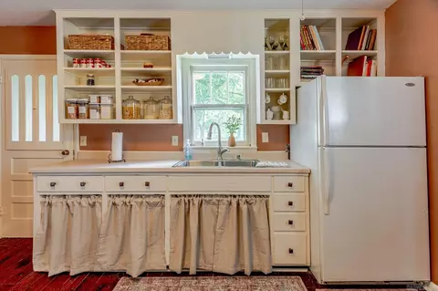 Kitchen - 203 W Third St, Weiner, AR 72479 photo 4 of 4