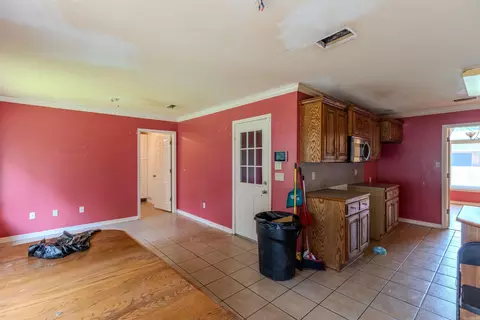Entry Way - 514 Galina St, Beebe, AR 72012 photo 1 of 2
