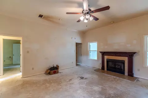 Living - 514 Galina St, Beebe, AR 72012 photo 5 of 5