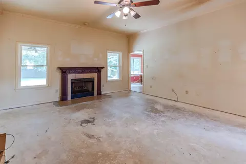Living - 514 Galina St, Beebe, AR 72012 photo 2 of 5