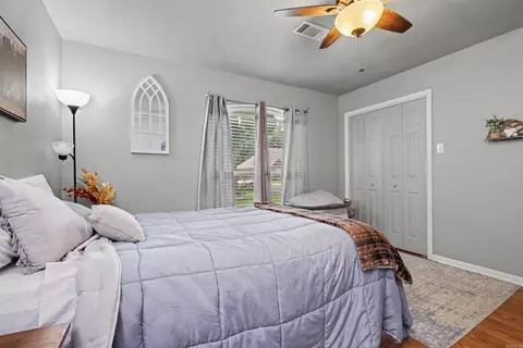 Bedroom - 8 Jonathan Dr, Conway, AR 72032 photo 9 of 9