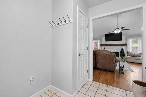 Entry Way - 8 Jonathan Dr, Conway, AR 72032 photo 1 of 2