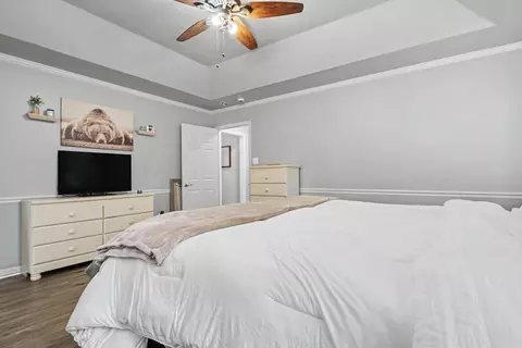 Bedroom - 8 Jonathan Dr, Conway, AR 72032 photo 3 of 9