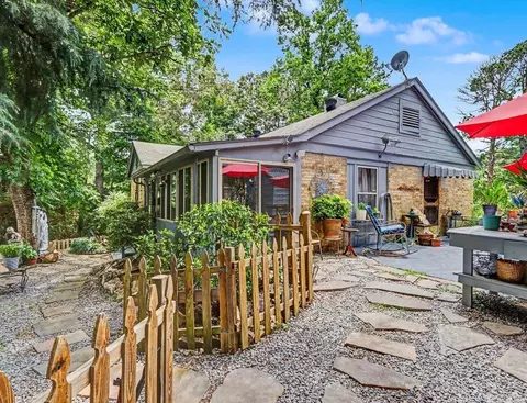 211 Sulphur St, Hot Springs, AR 71901