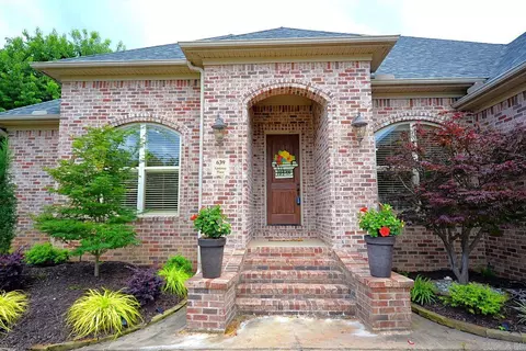 639 Epernay Pl, Little Rock, AR 72223