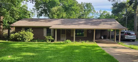 202 Fish St, Star City, AR 71667