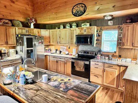 Kitchen - 7135 Hwy 124, Quitman, AR 72131 photo 2 of 2