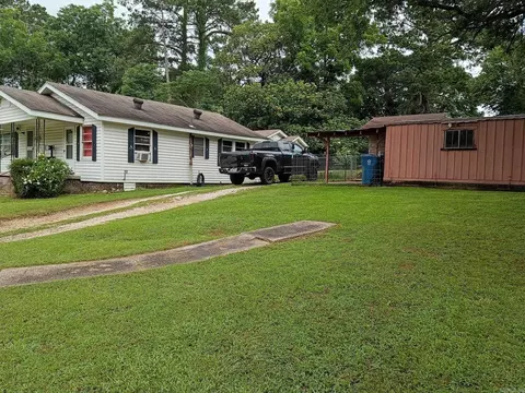 Exterior - 430 W Mill St, Malvern, AR 72104 photo 3 of 17