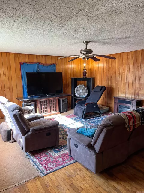 Living - 430 W Mill St, Malvern, AR 72104 photo 2 of 2