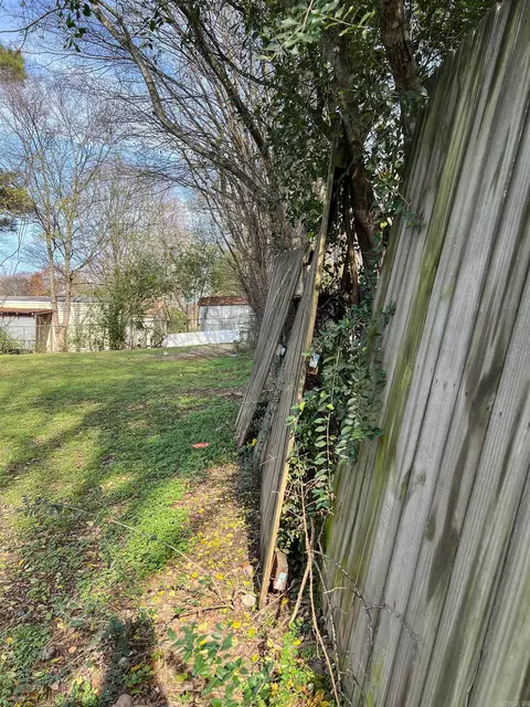 Exterior - 430 W Mill St, Malvern, AR 72104 photo 13 of 17