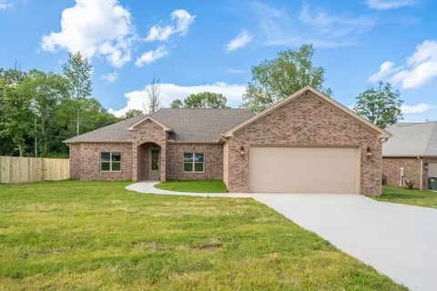 130 Petronia St, Hot Springs, AR 71913