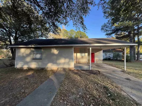 102 Cross St, Jacksonville, AR 72076