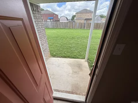 Entry Way - 7 Bristol Dr, Cabot, AR 72023 photo 3 of 3
