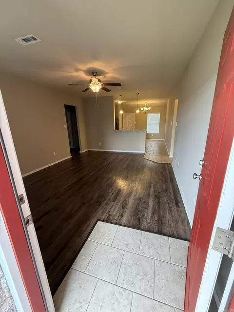 Entry Way - 7 Bristol Dr, Cabot, AR 72023 photo 1 of 3