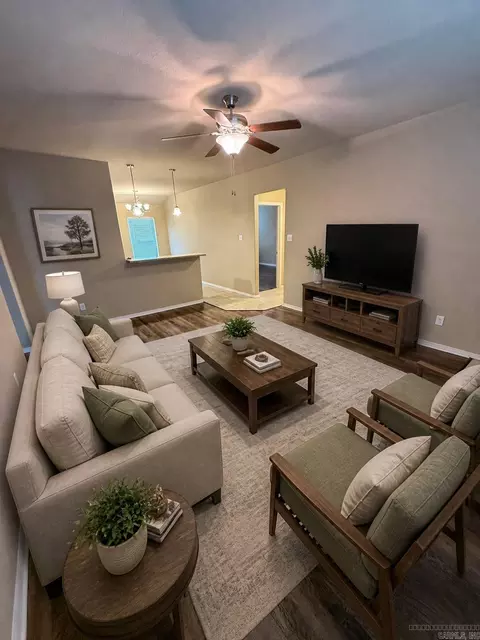 Living - 7 Bristol Dr, Cabot, AR 72023 photo 1 of 2