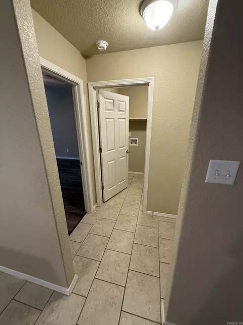 Entry Way - 7 Bristol Dr, Cabot, AR 72023 photo 2 of 3