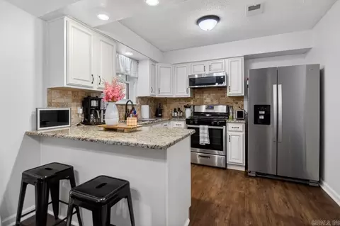 Kitchen - 4115 Stillman Loop, Bryant, AR 72022 photo 1 of 2