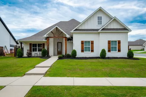6057 Meridian Dr, Alexander, AR 72002