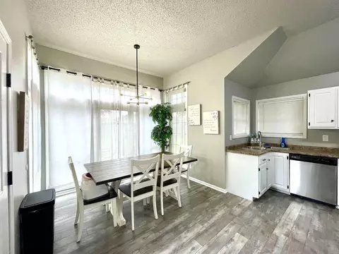 Dining - 300 N Willow Ave, Trumann, AR 72472 photo 1 of 2