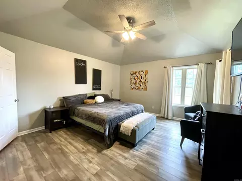 Bedroom - 300 N Willow Ave, Trumann, AR 72472 photo 1 of 5