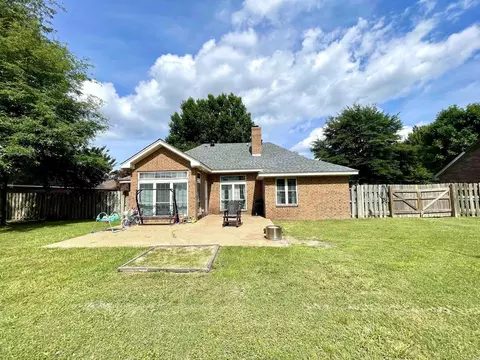 Exterior - 300 N Willow Ave, Trumann, AR 72472 photo 5 of 10