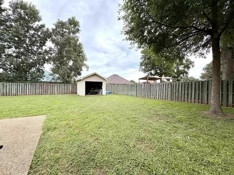 Exterior - 300 N Willow Ave, Trumann, AR 72472 photo 8 of 10