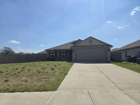 1061 E Bunting St, Fayetteville, AR 72701