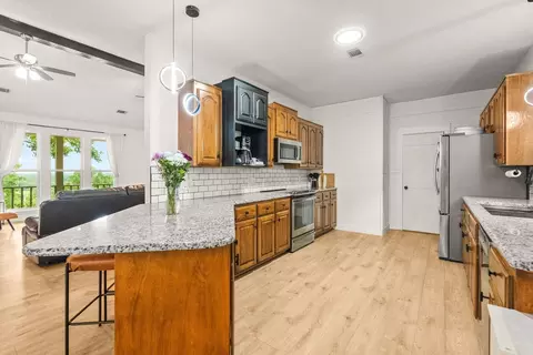 Kitchen - 14 Eagle Crst, Conway, AR 72032 photo 1 of 4