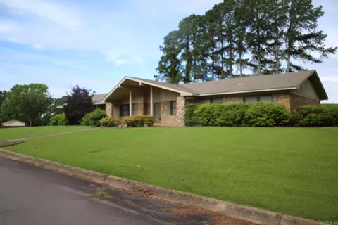 901 N 14th, Nashville, AR 71852
