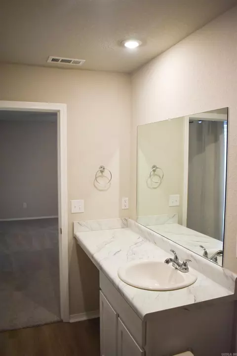 Bath - 45 Oak Leaf Dr, Conway, AR 72032 photo 5 of 7