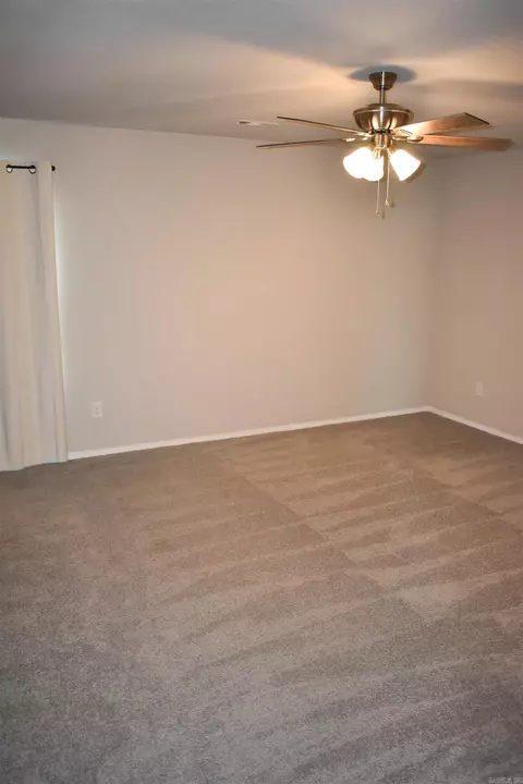 Bedroom - 45 Oak Leaf Dr, Conway, AR 72032 photo 5 of 7
