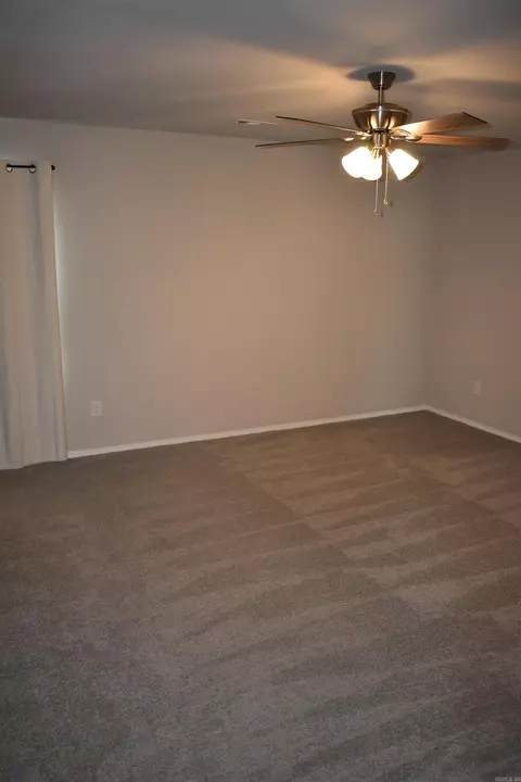 Bedroom - 45 Oak Leaf Dr, Conway, AR 72032 photo 4 of 6