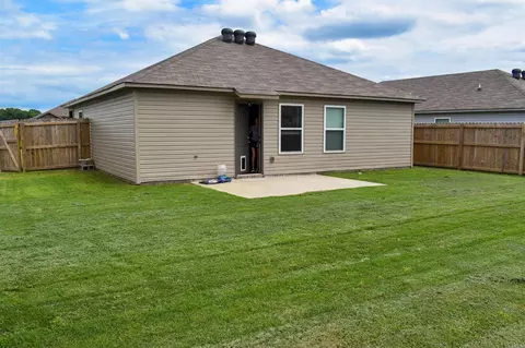Exterior - 45 Oak Leaf Dr, Conway, AR 72032 photo 6 of 8
