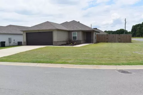 45 Oak Leaf Dr, Conway, AR 72032