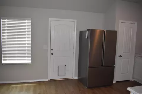 Entry Way - 45 Oak Leaf Dr, Conway, AR 72032 photo 1 of 4