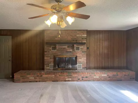 Living - 7241 Ross Ln, Benton, AR 72019 photo 1 of 3