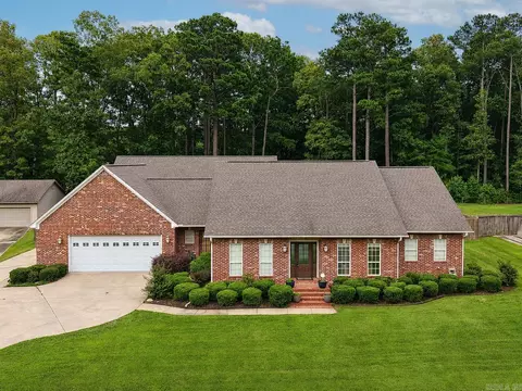 1013 Michael Ann Dr, White Hall, AR 71602
