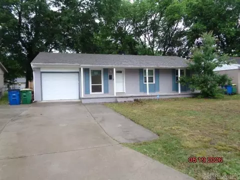 6620 Farmstead Rd, North Little Rock, AR 72117