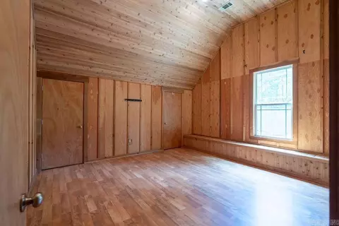 Bedroom - 94 Jerry Ln, Quitman, AR 72131 photo 6 of 8