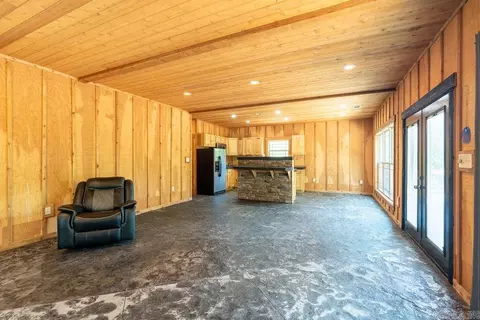 Living - 94 Jerry Ln, Quitman, AR 72131 photo 4 of 6