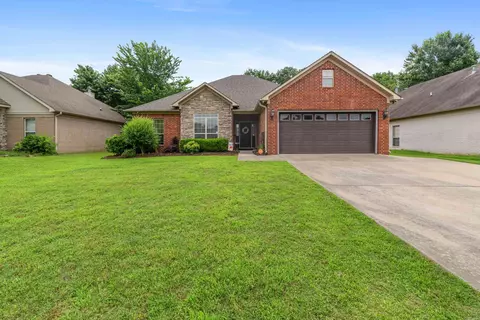 1160 Champions, Conway, AR 72034