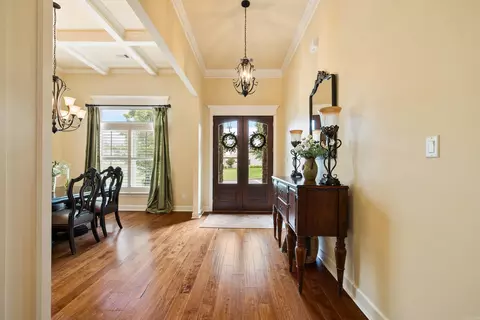 Entry Way - 6533 Westminster, Benton, AR 72019 photo 1 of 5