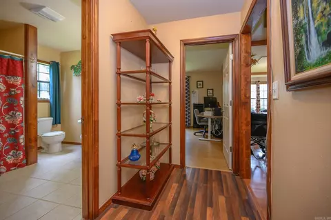 Entry Way - 106 Ashton Pl, De Queen, AR 71832 photo 3 of 3