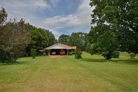 Exterior - 106 Ashton Pl, De Queen, AR 71832 photo 13 of 13