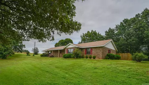 106 Ashton Pl, De Queen, AR 71832